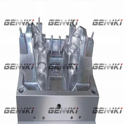 Professional mold maker for Auto Lamp in Nak80 or 2344 steel for Auotomotive industry
